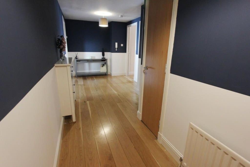 Spacious 2 Bed, 2 Bath Apartment -The Shore, Leith إدنبرة المظهر الخارجي الصورة